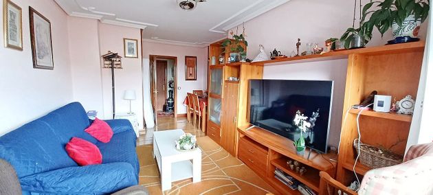 Foto 1 de Pis en venda a Txurdinaga de 3 habitacions amb terrassa i calefacció