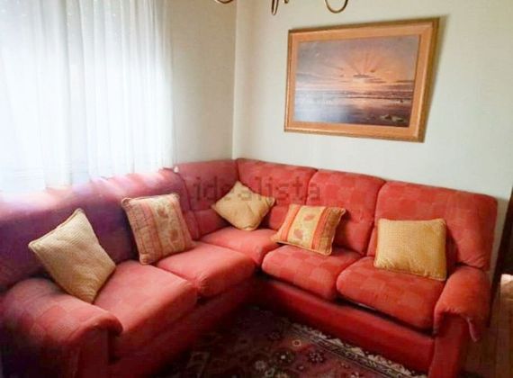 Foto 1 de Piso en alquiler en San Pedro de Deusto-La Ribera de 3 habitaciones con muebles y calefacción