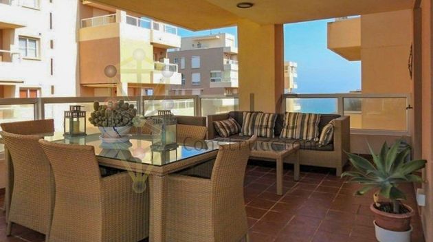 Foto 2 de Piso en venta en Zona Entremares de 3 habitaciones con terraza y piscina