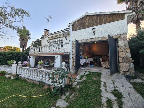 Foto 1 de Xalet en venda a Torrejón del Rey de 3 habitacions amb garatge i balcó