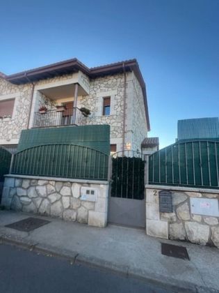 Foto 2 de Casa en venta en Carcedo de Burgos de 3 habitaciones con terraza y garaje
