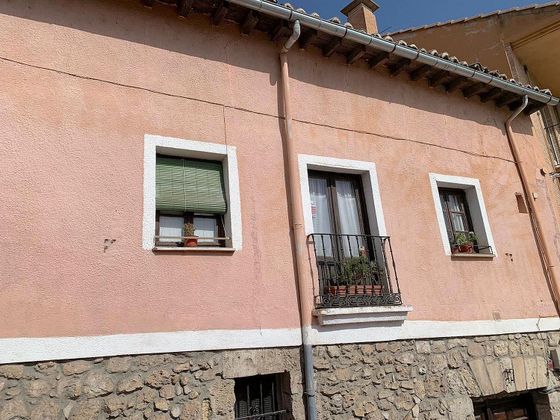 Foto 2 de Casa en venta en Centro - Burgos de 5 habitaciones con terraza y calefacción
