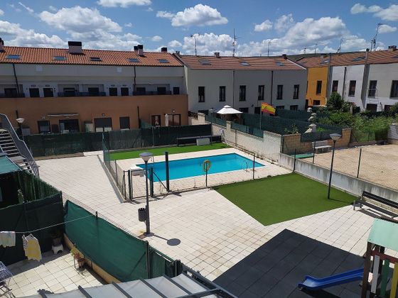 Foto 1 de Pis en venda a Alfoz de Quintanadueñas de 2 habitacions amb piscina i garatge