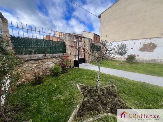 Foto 1 de Casa en venda a Castrojeriz de 5 habitacions amb terrassa i calefacció