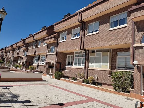 Foto 2 de Dúplex en venta en Covaresa - Parque Alameda de 5 habitaciones con terraza y garaje