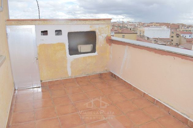 Foto 1 de Àtic en venda a avenida Alfonso IX de León de 4 habitacions amb terrassa i balcó