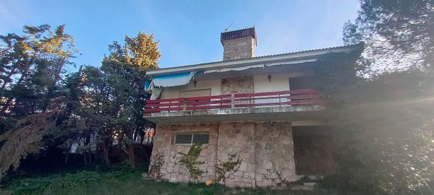 Foto 2 de Chalet en venta en Casar (El) de 3 habitaciones con terraza y piscina