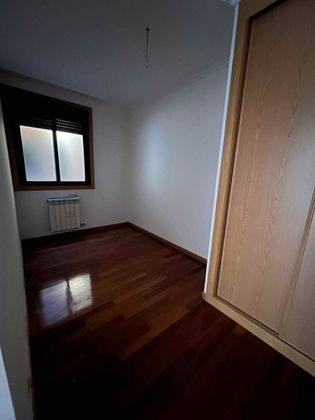Foto 1 de Venta de piso en Cañiza (A) de 3 habitaciones con calefacción y ascensor