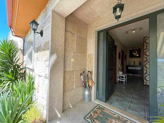 Foto 1 de Casa adossada en venda a Mondariz de 3 habitacions amb piscina i jardí