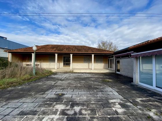 Foto 1 de Casa en venda a Xinzo de Limia de 6 habitacions i 778 m²