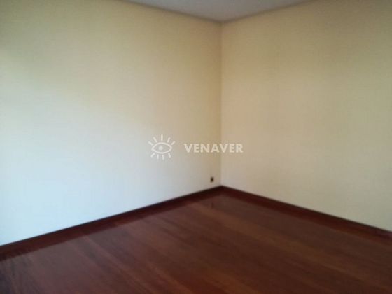 Foto 2 de Venta de piso en Centro - Ourense de 2 habitaciones con terraza y calefacción