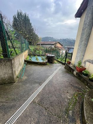 Foto 2 de Casa rural en venda a A Ponte de 4 habitacions amb jardí