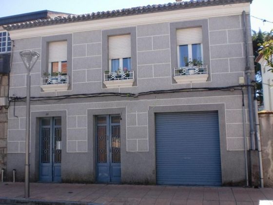 Foto 1 de Casa en venda a Xinzo de Limia de 4 habitacions amb terrassa i jardí
