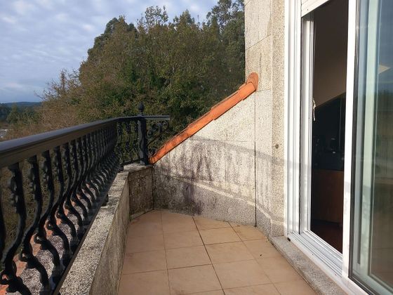 Foto 2 de Venta de ático en Moraña de 2 habitaciones con balcón y calefacción