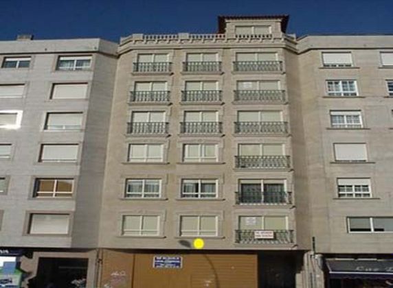 Foto 1 de Pis en venda a Zona de Plaza de Barcelos de 2 habitacions amb garatge i balcó