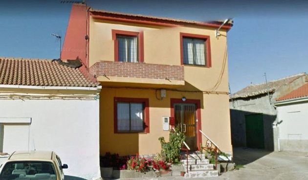 Foto 1 de Casa en venda a Manganeses de la Polvorosa de 5 habitacions amb terrassa i calefacció