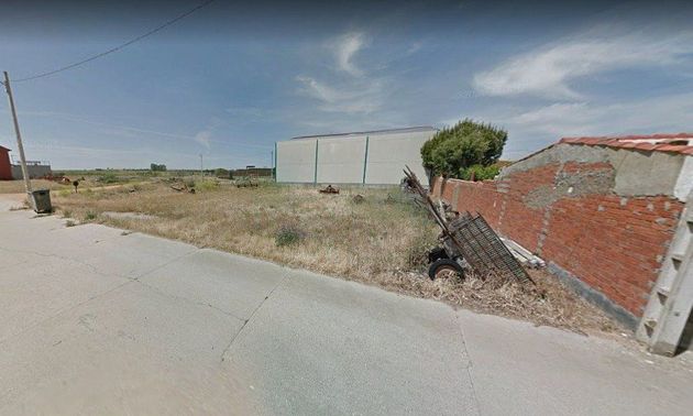 Foto 2 de Venta de terreno en Burganes de Valverde de 910 m²