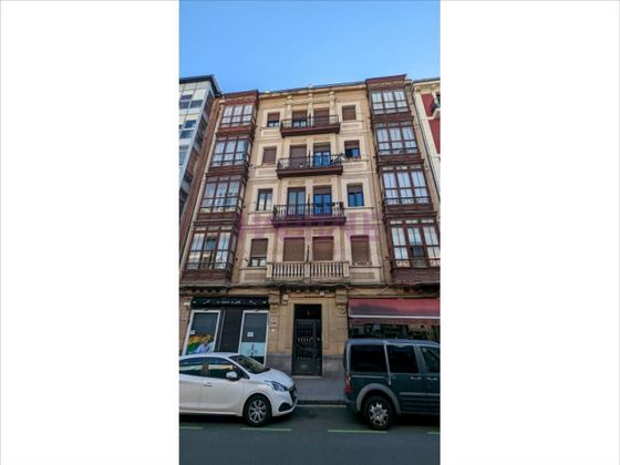 Foto 1 de Pis en venda a plaza Etxetxua de 4 habitacions amb balcó i calefacció