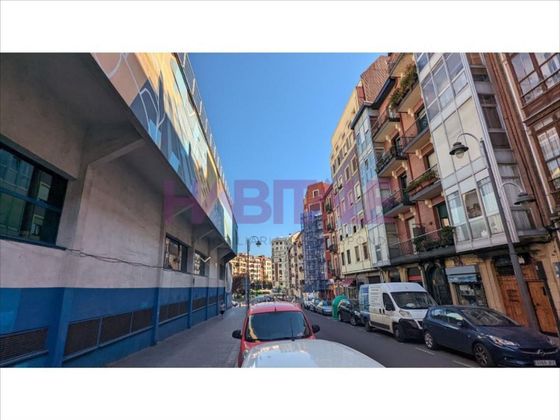 Foto 2 de Pis en venda a plaza Etxetxua de 4 habitacions amb balcó i calefacció