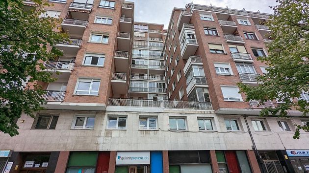 Foto 1 de Pis en venda a calle Sabino Arana Etorbidea de 3 habitacions amb terrassa i calefacció