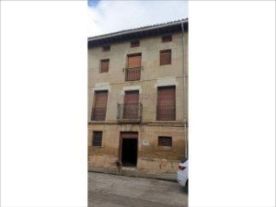 Foto 2 de Casa en venda a plaza Djulián Cantera Drive de 6 habitacions amb calefacció