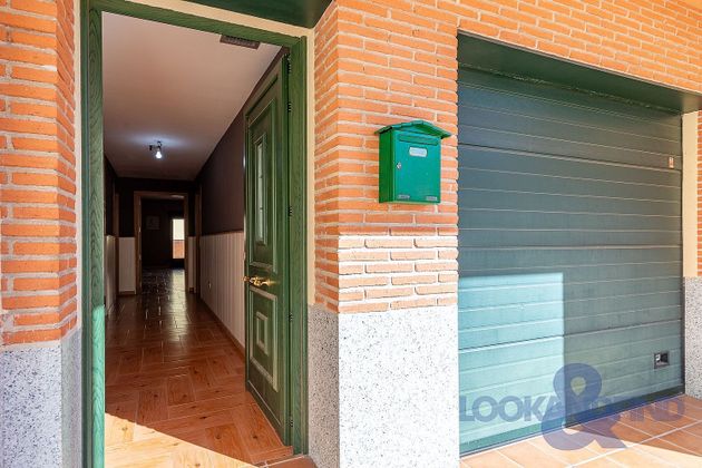 Foto 2 de Casa adosada en venta en Pueblanueva (La) de 4 habitaciones con terraza y garaje