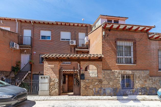 Foto 1 de Casa adossada en venda a Calera y Chozas de 4 habitacions amb terrassa i aire acondicionat