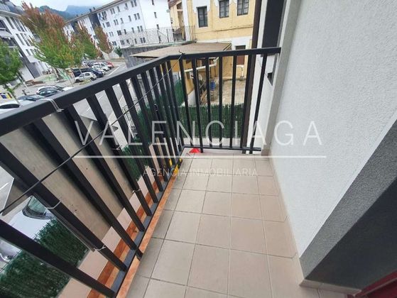 Foto 2 de Venta de piso en calle Santa Fe de 3 habitaciones con balcón y ascensor