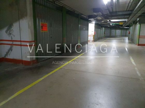 Foto 2 de Venta de garaje en calle Garmendia Otaola Kalea de 63 m²