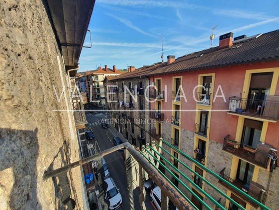Foto 1 de Pis en venda a Ordizia de 3 habitacions amb balcó