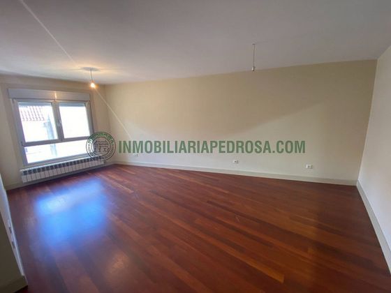 Foto 1 de Pis en venda a Zona Fernández Ladreda de 2 habitacions amb terrassa i garatge