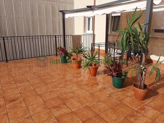 Foto 2 de Pis en venda a Zona de Plaza de Barcelos de 4 habitacions amb terrassa i balcó