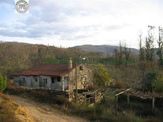 Foto 1 de Casa rural en venda a Campo Lameiro de 1 habitació i 222 m²