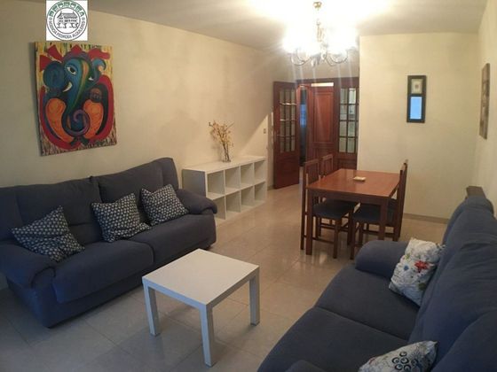 Foto 2 de Pis en venda a Poio de 2 habitacions amb garatge i mobles