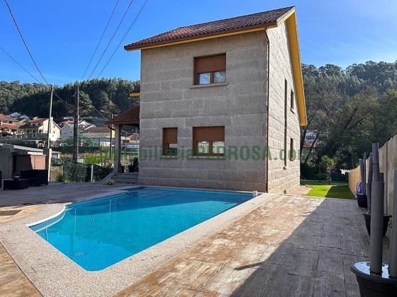 Foto 1 de Xalet en venda a Poio de 4 habitacions amb terrassa i piscina