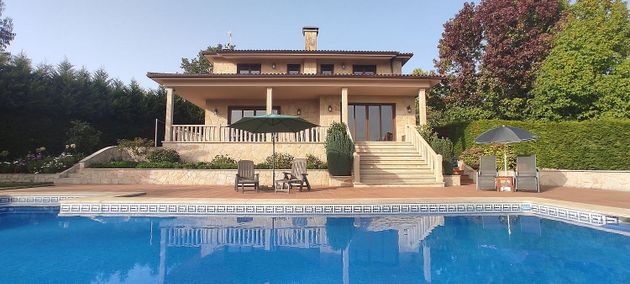 Foto 1 de Xalet en venda a Tomiño de 5 habitacions amb terrassa i piscina