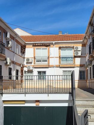 Foto 1 de Pis en venda a calle Francisco Fernández Ordóñez de 3 habitacions amb terrassa i balcó