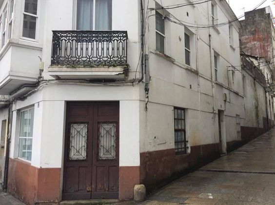 Foto 2 de Casa adossada en venda a calle Picho de 8 habitacions amb terrassa i balcó