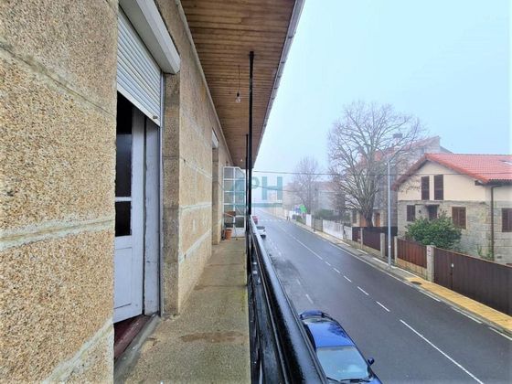 Foto 2 de Casa en venda a Castrelo de Miño de 3 habitacions amb balcó