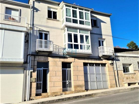 Foto 1 de Casa adossada en venda a Vilar de Barrio de 5 habitacions amb terrassa i garatge