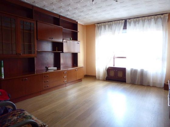Foto 2 de Pis en venda a La Pola Siero de 3 habitacions amb calefacció i ascensor