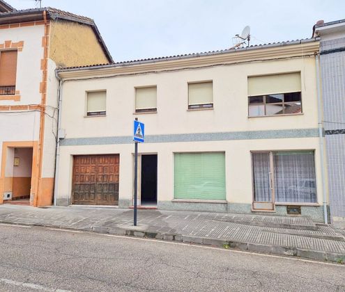 Foto 1 de Casa adossada en venda a calle De Francisco Orueta de 3 habitacions amb terrassa i calefacció