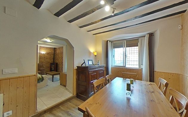 Foto 1 de Casa en venda a plaza Vindeleia de 5 habitacions amb balcó i calefacció