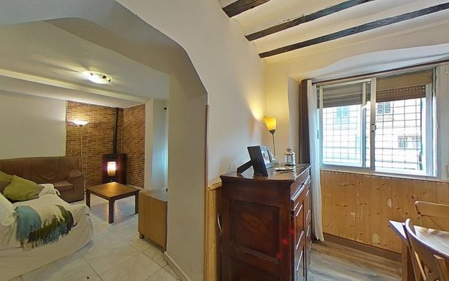 Foto 2 de Casa en venda a plaza Vindeleia de 5 habitacions amb balcó i calefacció