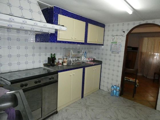 Foto 2 de Casa en venta en Los Castros - Castrillón - Eiris de 4 habitaciones con jardín y calefacción