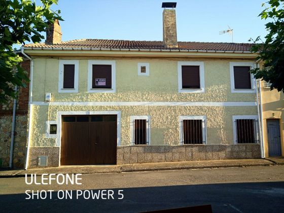 Foto 1 de Casa adossada en venda a plaza De la Barrera de 5 habitacions amb terrassa i balcó