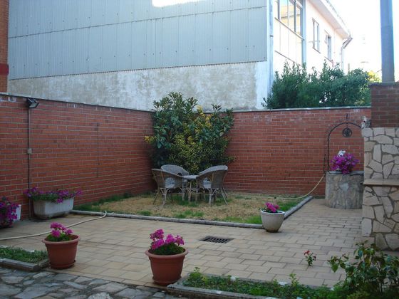 Foto 2 de Casa en venda a calle Pio XI de 4 habitacions amb garatge i jardí