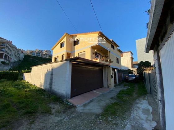 Foto 2 de Casa en venda a Moaña de 3 habitacions amb terrassa i garatge