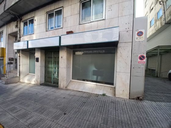 Foto 1 de Alquiler de local en calle Rosalia de Castro de 200 m²