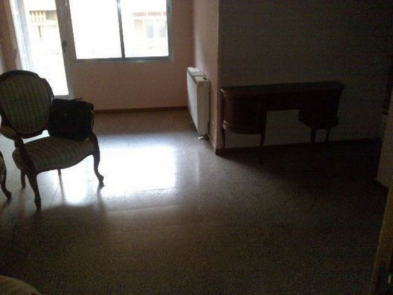 Foto 1 de Pis en venda a Universidad de 3 habitacions amb terrassa i calefacció